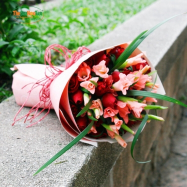 mau hoa sinh nhat thang 8 dep mang nhieu y nghia