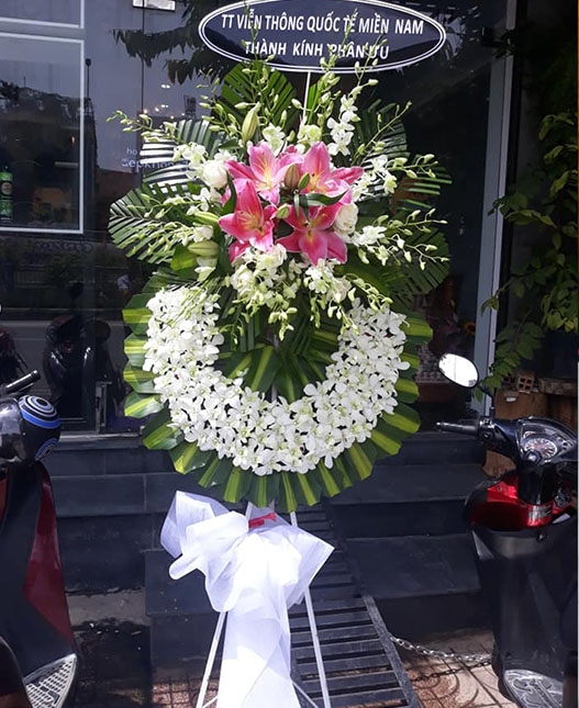 Cửa hàng bán hoa chia buồn đẹp, mẫu mã đa dạng tại Nha Trang